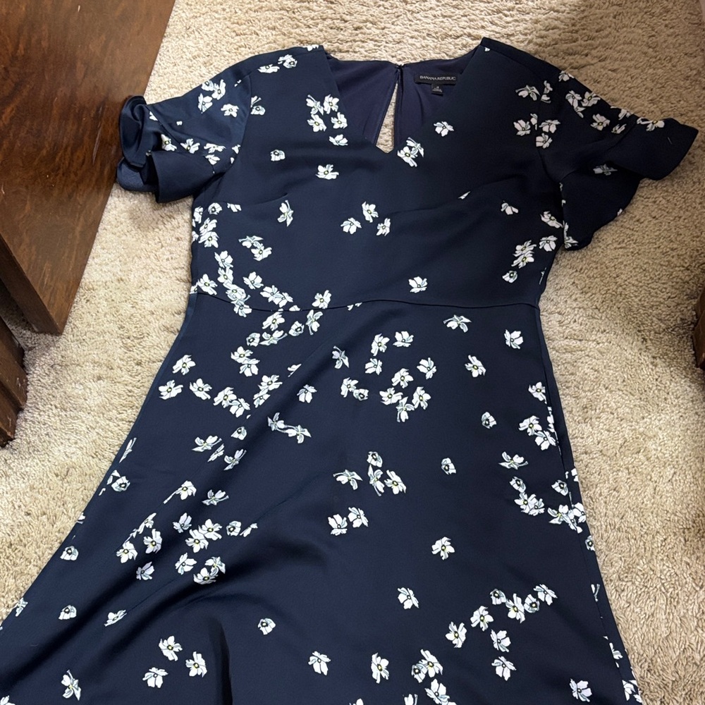 Banana Republic Navy and White Floral Midi Dress